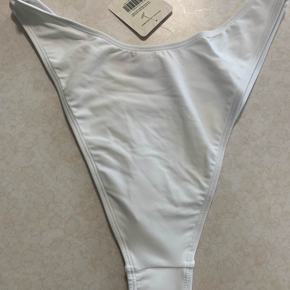 NEW Fabletics Noa Scoop bikini Top and bottom in White Size: L (10) - Picture 9 of 11